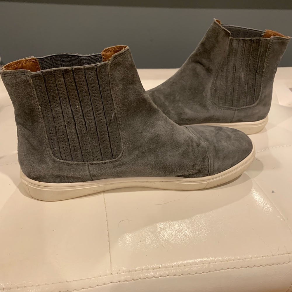 Steve Madden grey high top sneakers